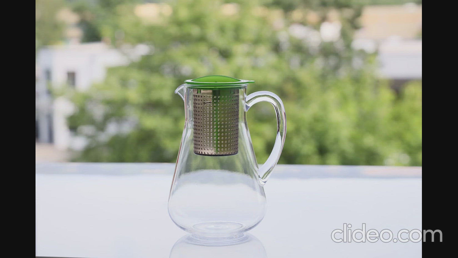 finum®- Iced Tea Control™ 1.8 l / 65 oz (US)